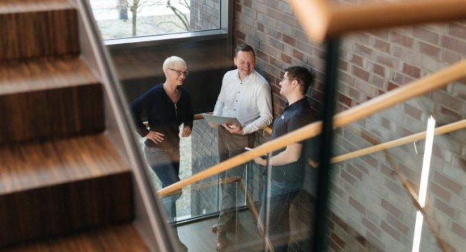 1761916034-1528329_1280x1024